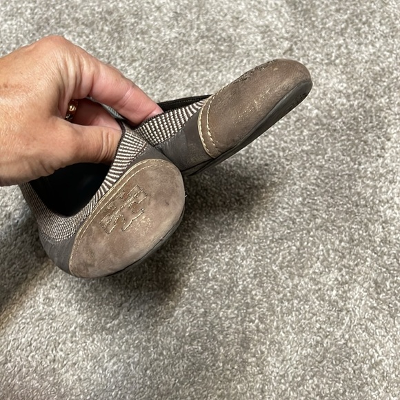 Tory Burch Gabby Ballet Flats Gray/Gold Toe Size 8 - Picture 4 of 5